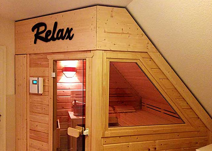 Blockbohlensauna Dachschräge