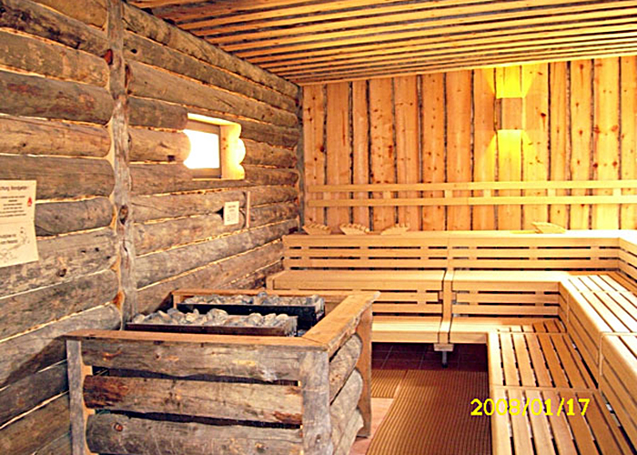 Kelo Massivholzsauna innen